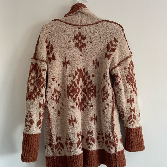 Reversible Patterned Open Cardigan Sweater - Picture 2 of 3